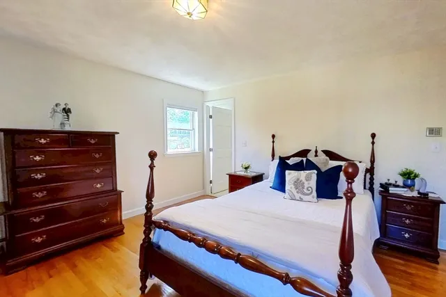 $1,300,000 | 6 Gavin Circle, Stoneham, MA 02180