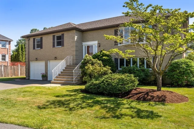 $1,300,000 | 6 Gavin Circle, Stoneham, MA 02180