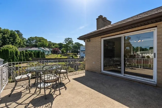 $1,300,000 | 6 Gavin Circle, Stoneham, MA 02180