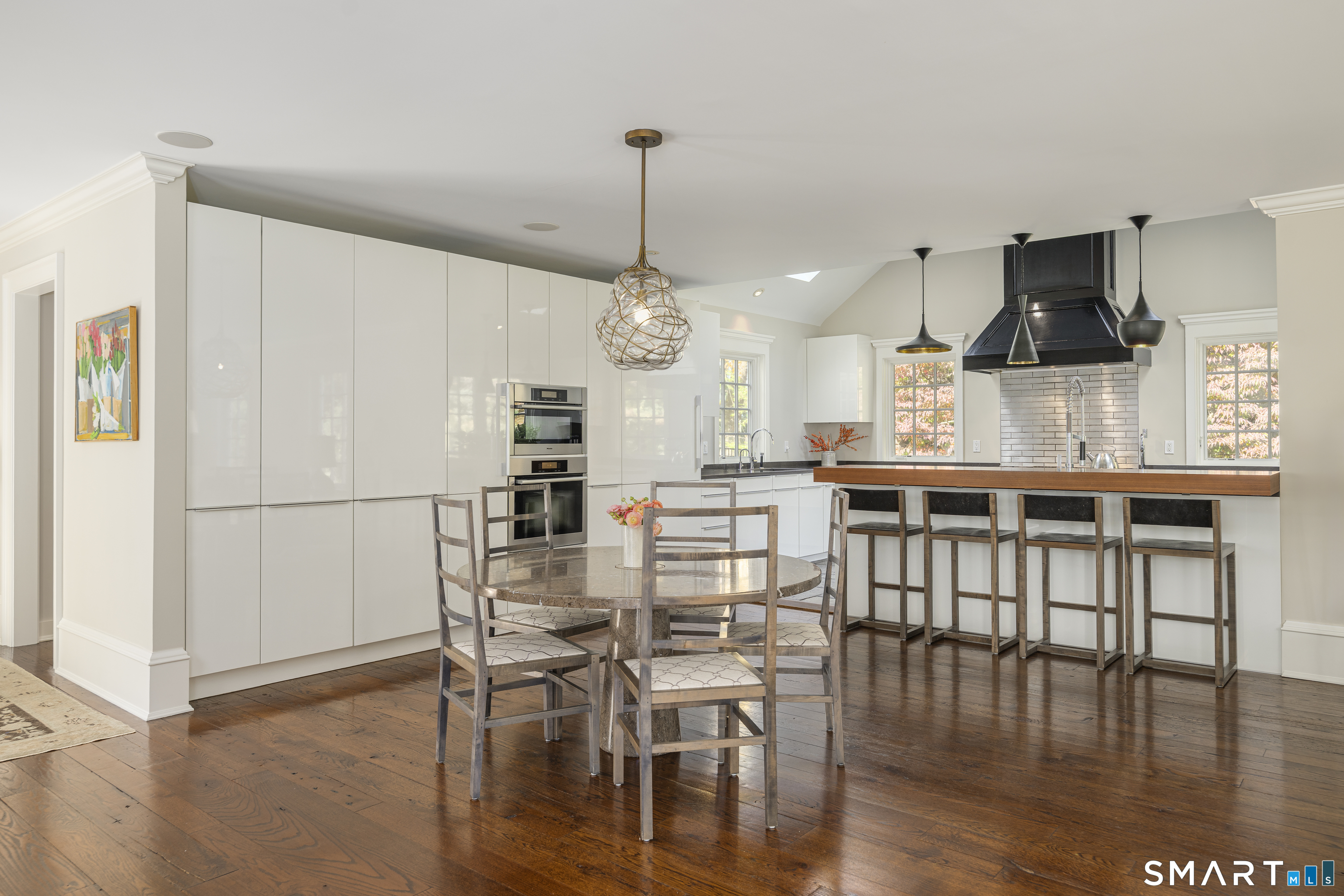 366 Hollow Tree Ridge Road Darien, CT 06820 - Photo 12 of 37