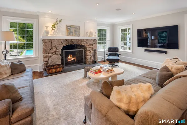 $6,195,000 | 366 Hollow Tree Ridge Road, Darien, CT 06820