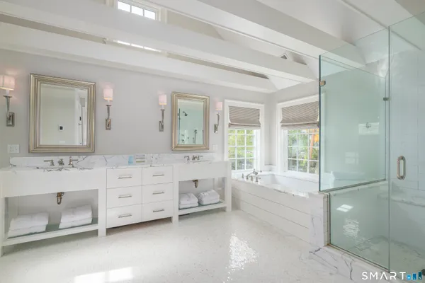$6,195,000 | 366 Hollow Tree Ridge Road, Darien, CT 06820