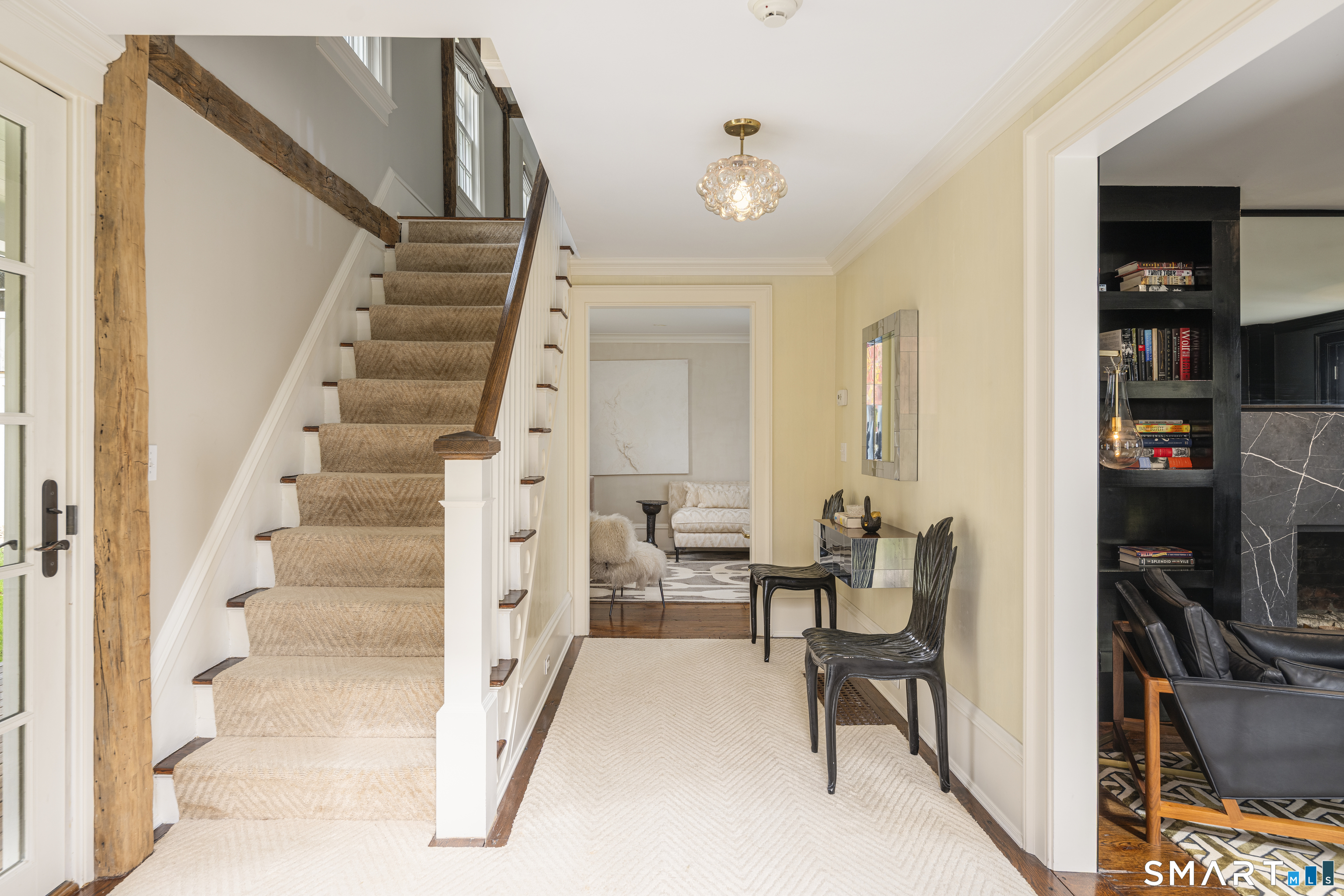 366 Hollow Tree Ridge Road Darien, CT 06820 - Photo 6 of 37