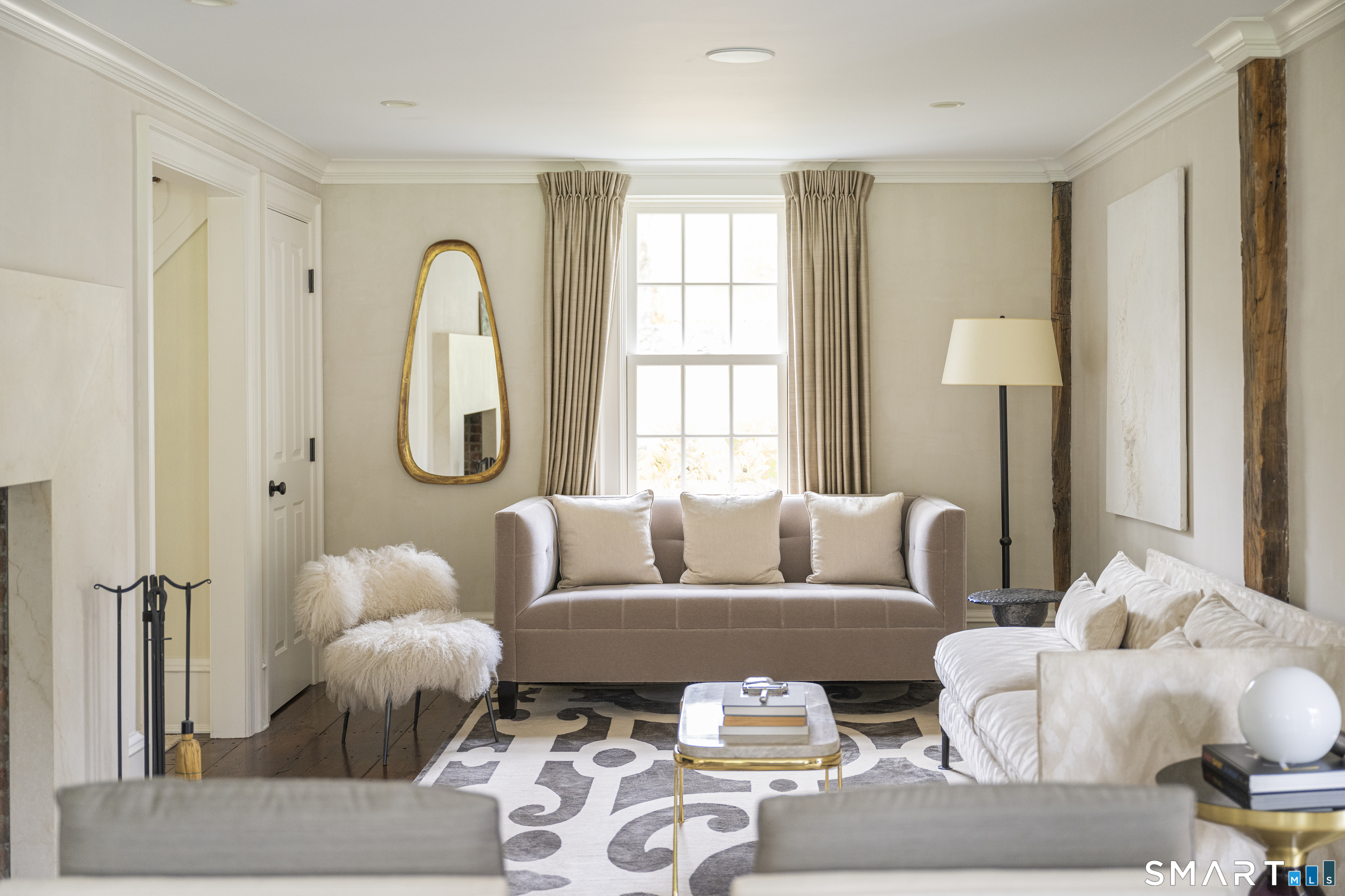 366 Hollow Tree Ridge Road Darien, CT 06820 - Photo 9 of 37