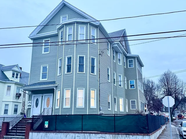 $4,000 | 150 Pleasant Street, Unit 1, Lowell, MA 01852