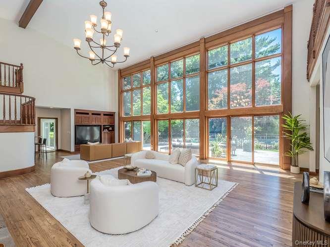 8 Harbor Acres Road Sands Point, NY 11050 - Photo 4 of 40