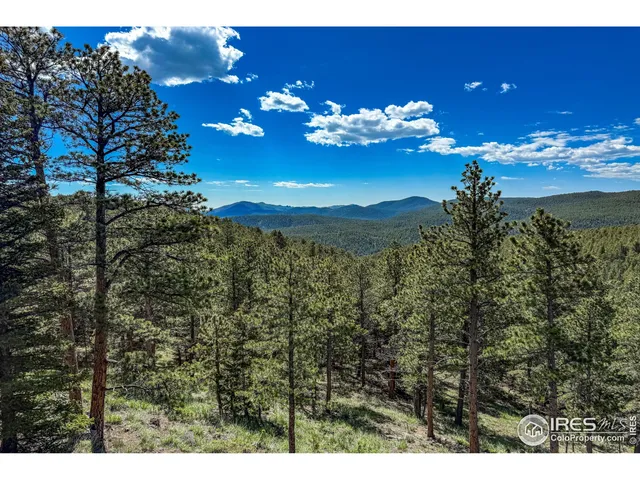 a view of a room with lots of yellow lighting