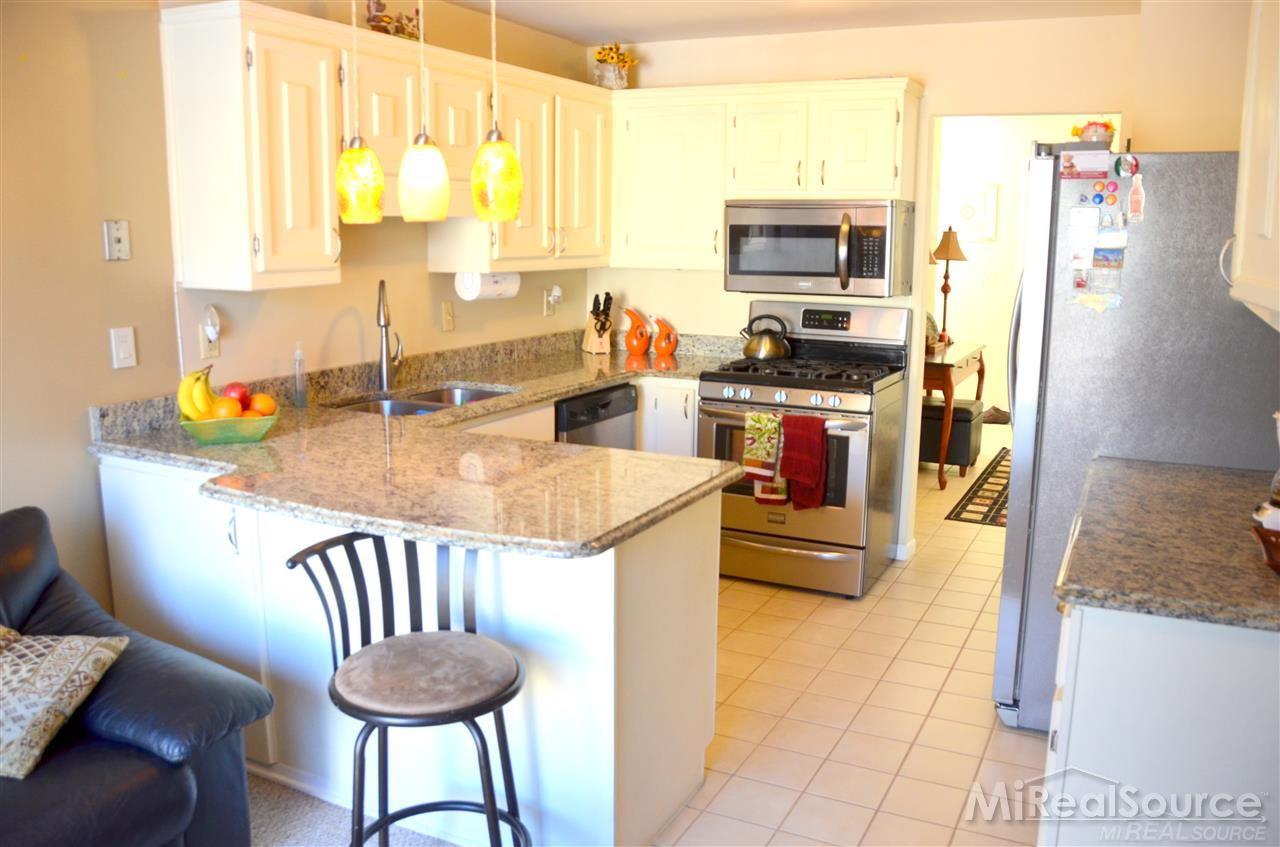 1455 Lantern Lane Rochester Hills, MI 48306 - Photo 15 of 27