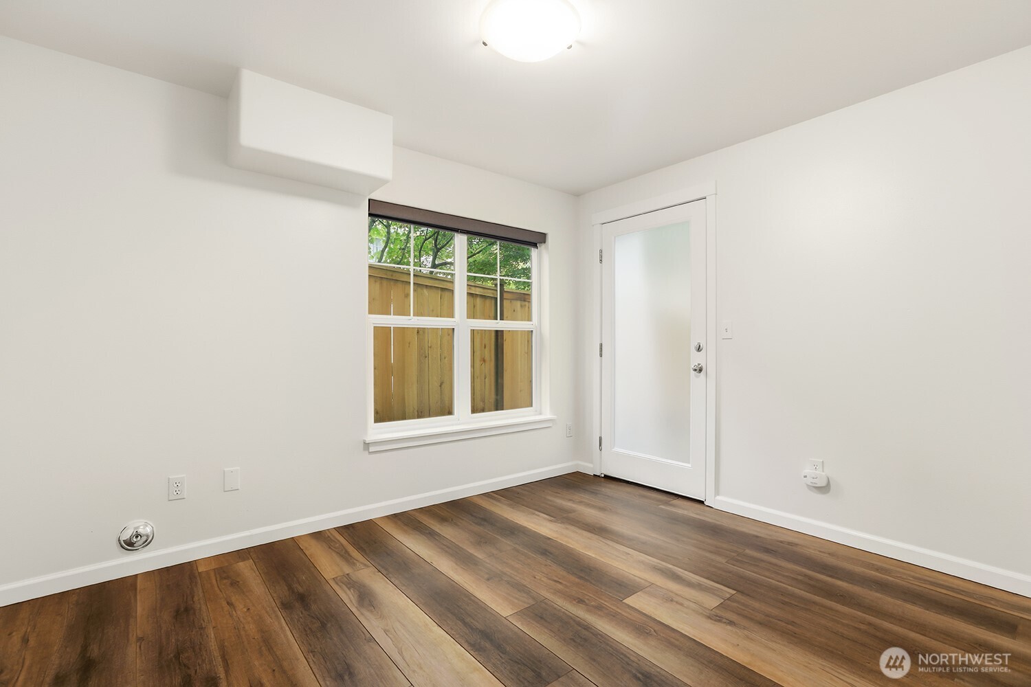 17520 12th Avenue Northeast, Unit B Shoreline, WA 98155 - Photo 20 of 29