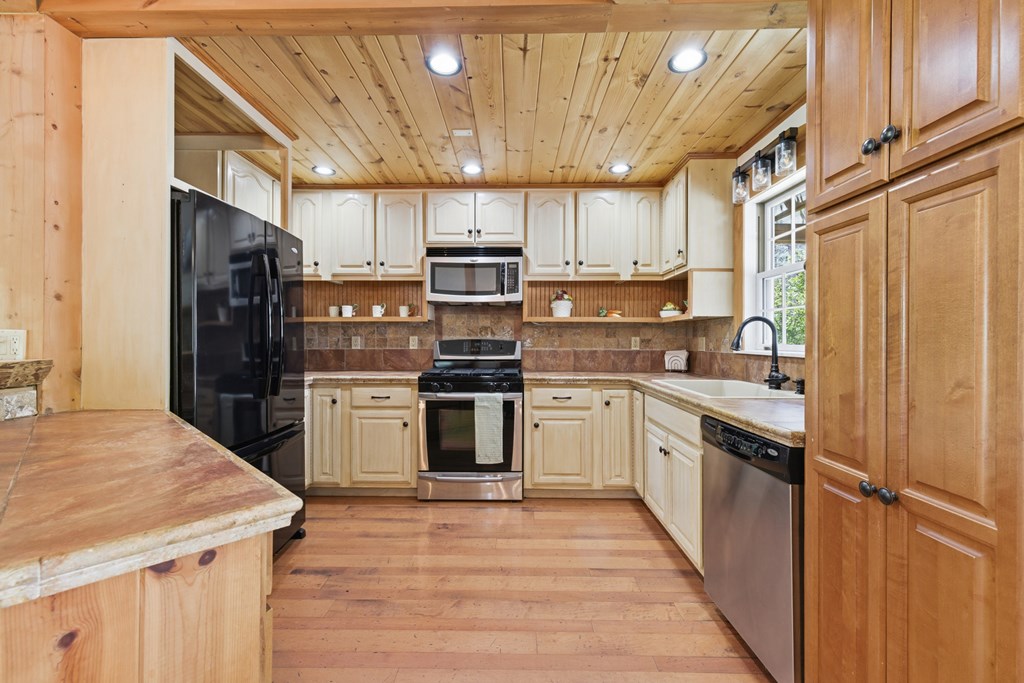 2685 Messer Road Young Harris, GA 30582 - Photo 7 of 77