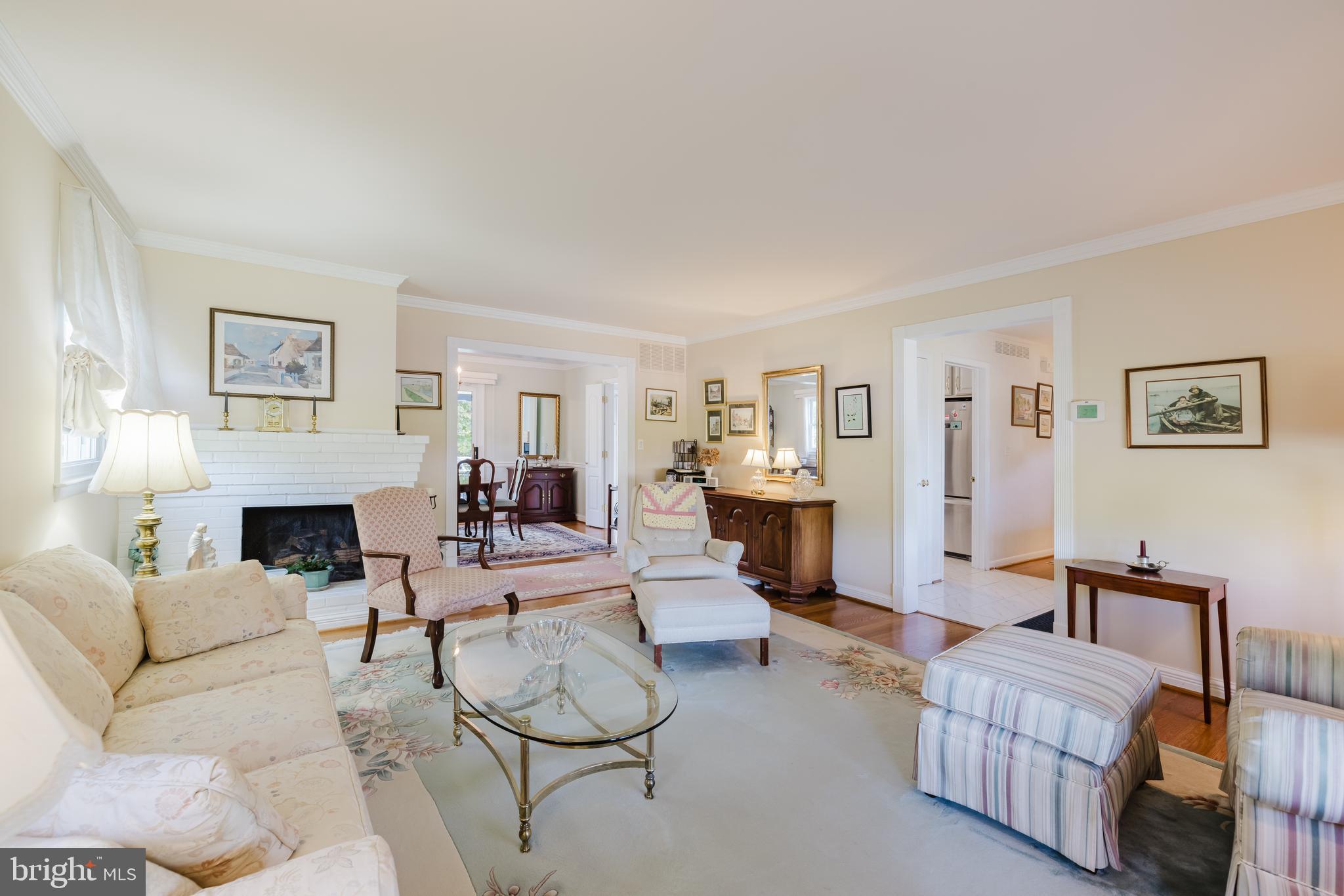8300 Thornton Road Baltimore, MD 21204 - Photo 10 of 41 Gorgeous hardwoods thru-out
