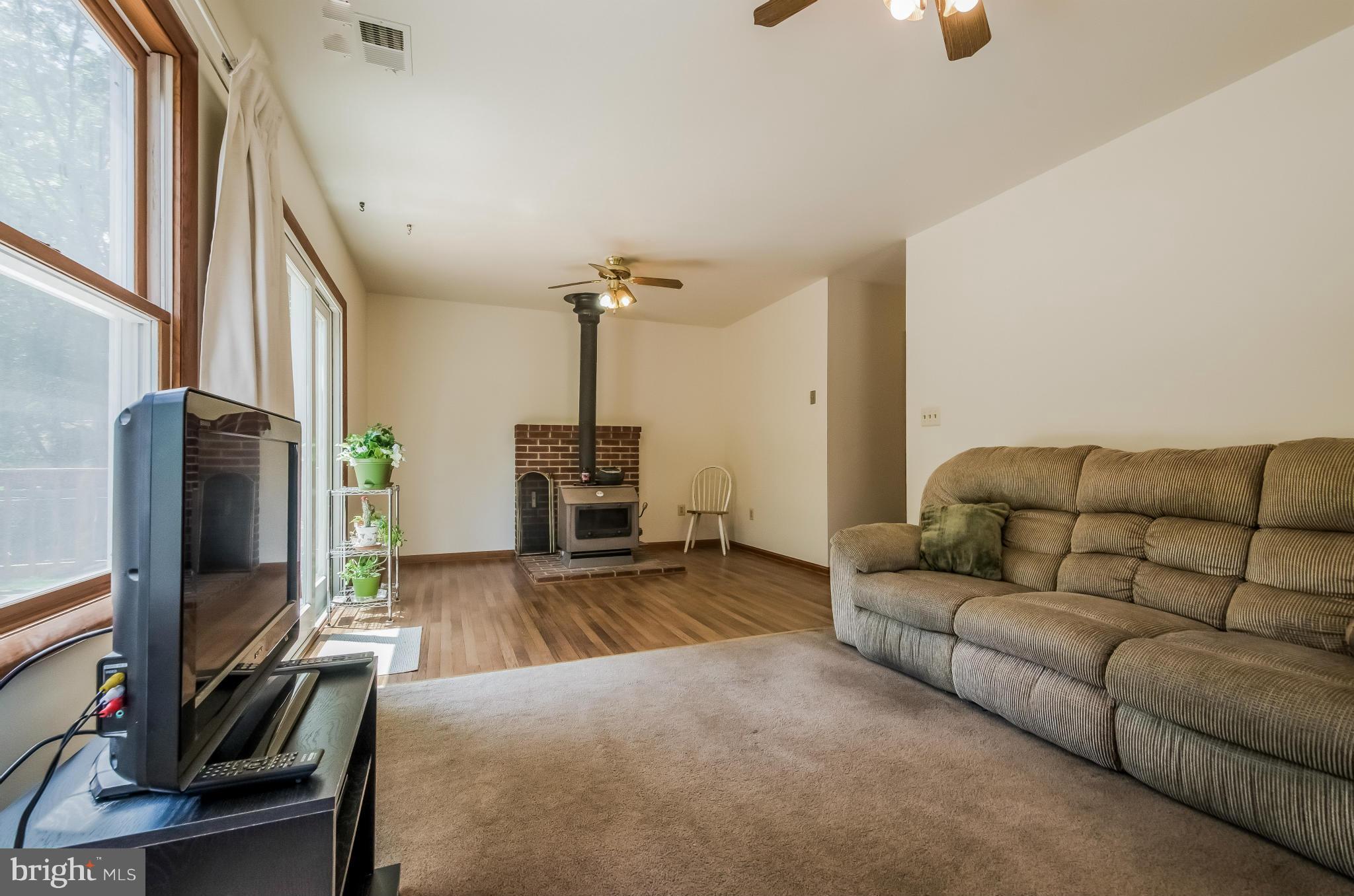 15862 Livingston Road Accokeek, MD 20607 - Photo 16 of 30 Family Room