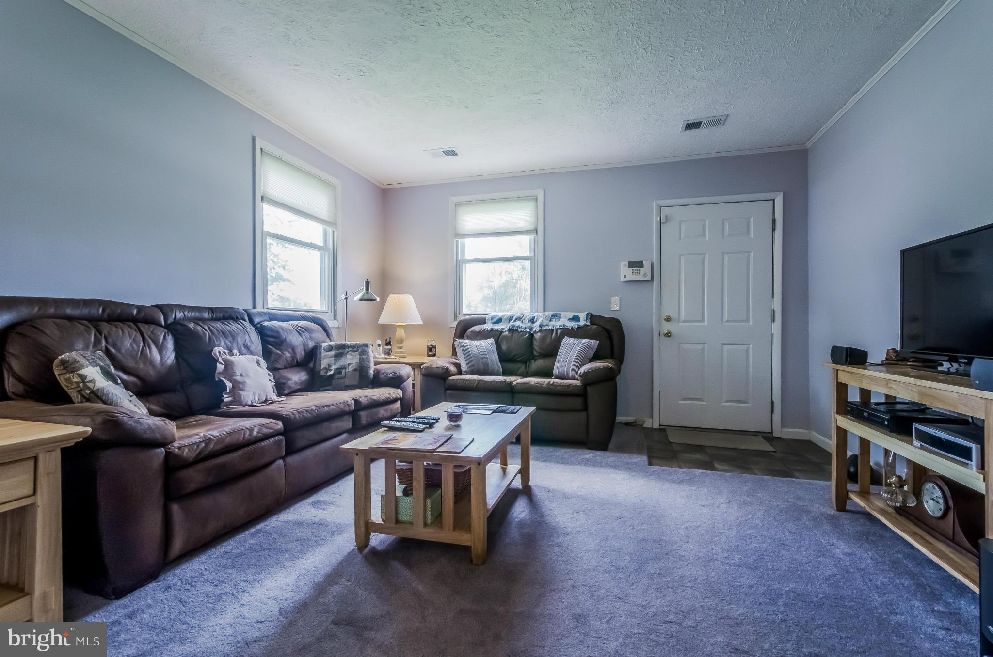 15862 Livingston Road Accokeek, MD 20607 - Photo 6 of 30 Living Room