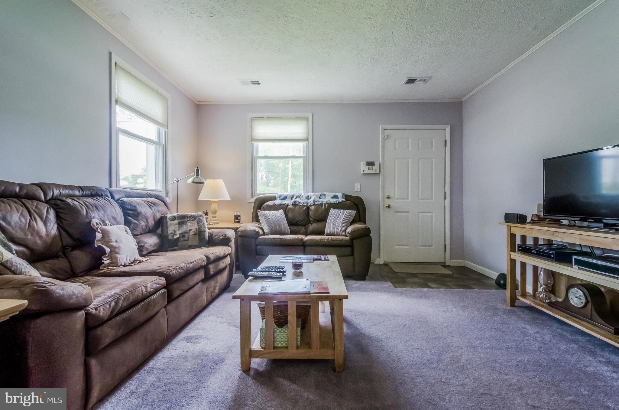 15862 Livingston Road Accokeek, MD 20607 - Photo 7 of 30 Living Room