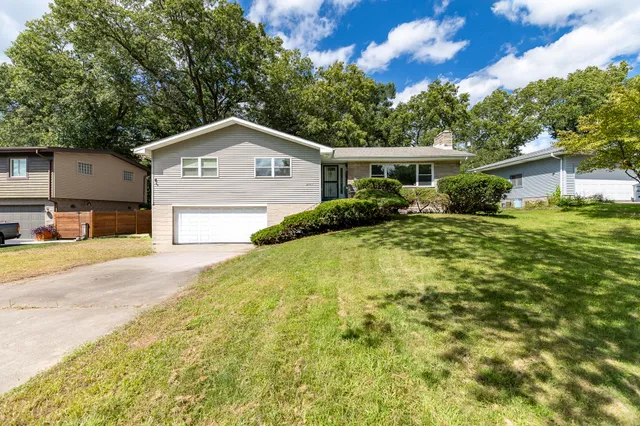a house view with a outdoor space