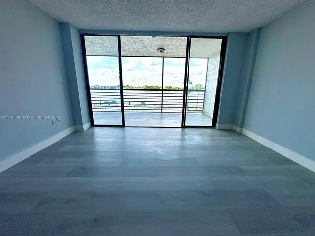 $285,000 | 20840 San Simeon Way, Unit 305, Miami, FL 33179