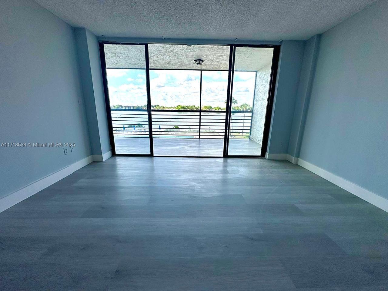 20840 San Simeon Way, Unit 305 Miami, FL 33179 - Photo 15 of 19