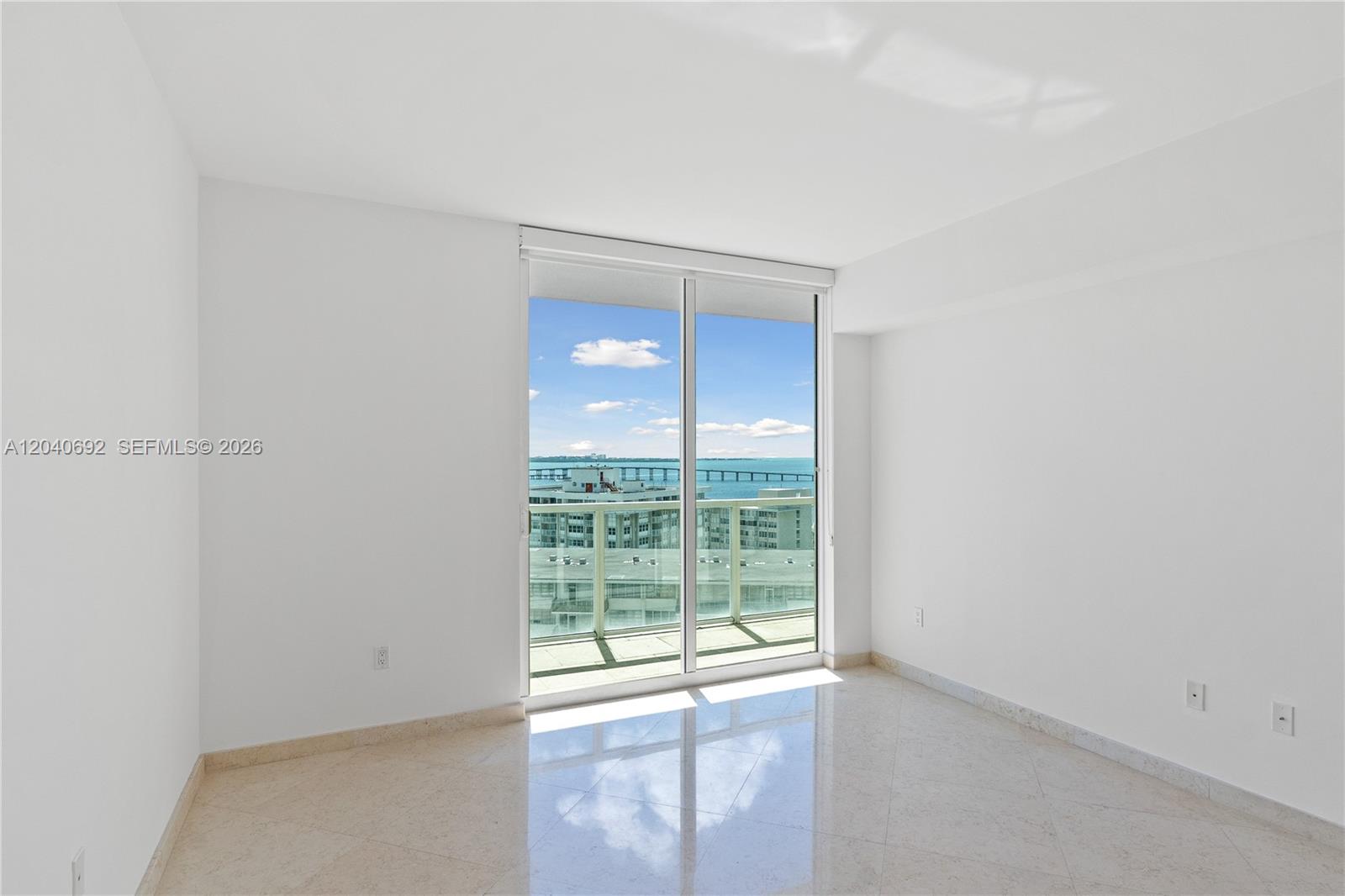 218 Southeast 14th Street, Unit 1803 Miami, FL 33131 - Photo 14 of 23