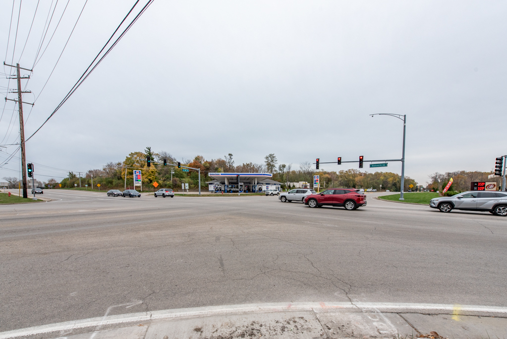 12640 West Wadsworth Road Beach Park, IL 60087 - Photo 7 of 7 a view of a city street with cars