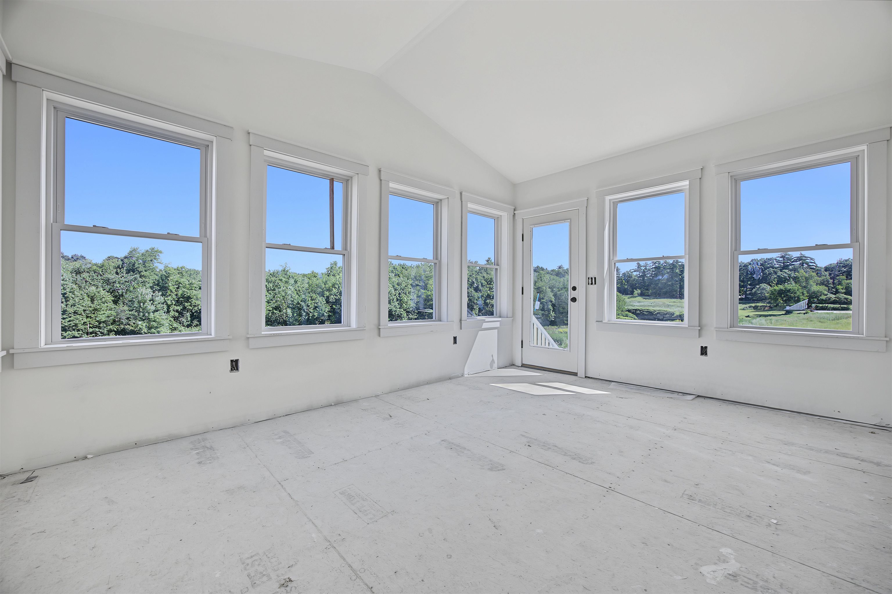 78 Island Pond Road Derry, NH 03038 - Photo 17 of 47 Gallery Image 17