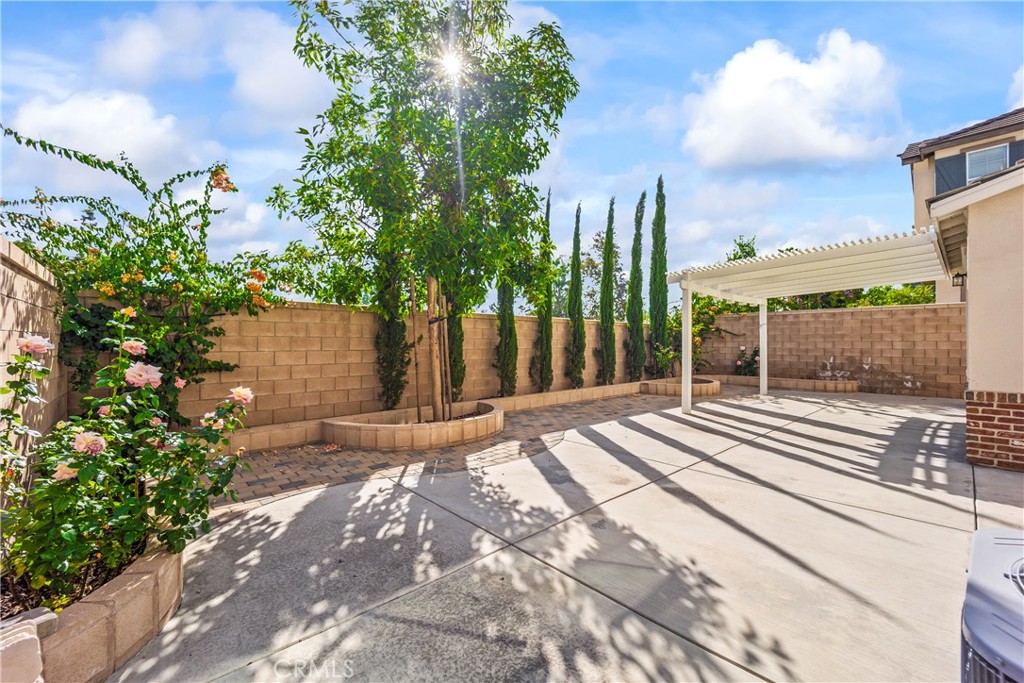 9719 La Vine Court Rancho Cucamonga, CA 91701 - Photo 38 of 39 a view of a backyard with sitting area