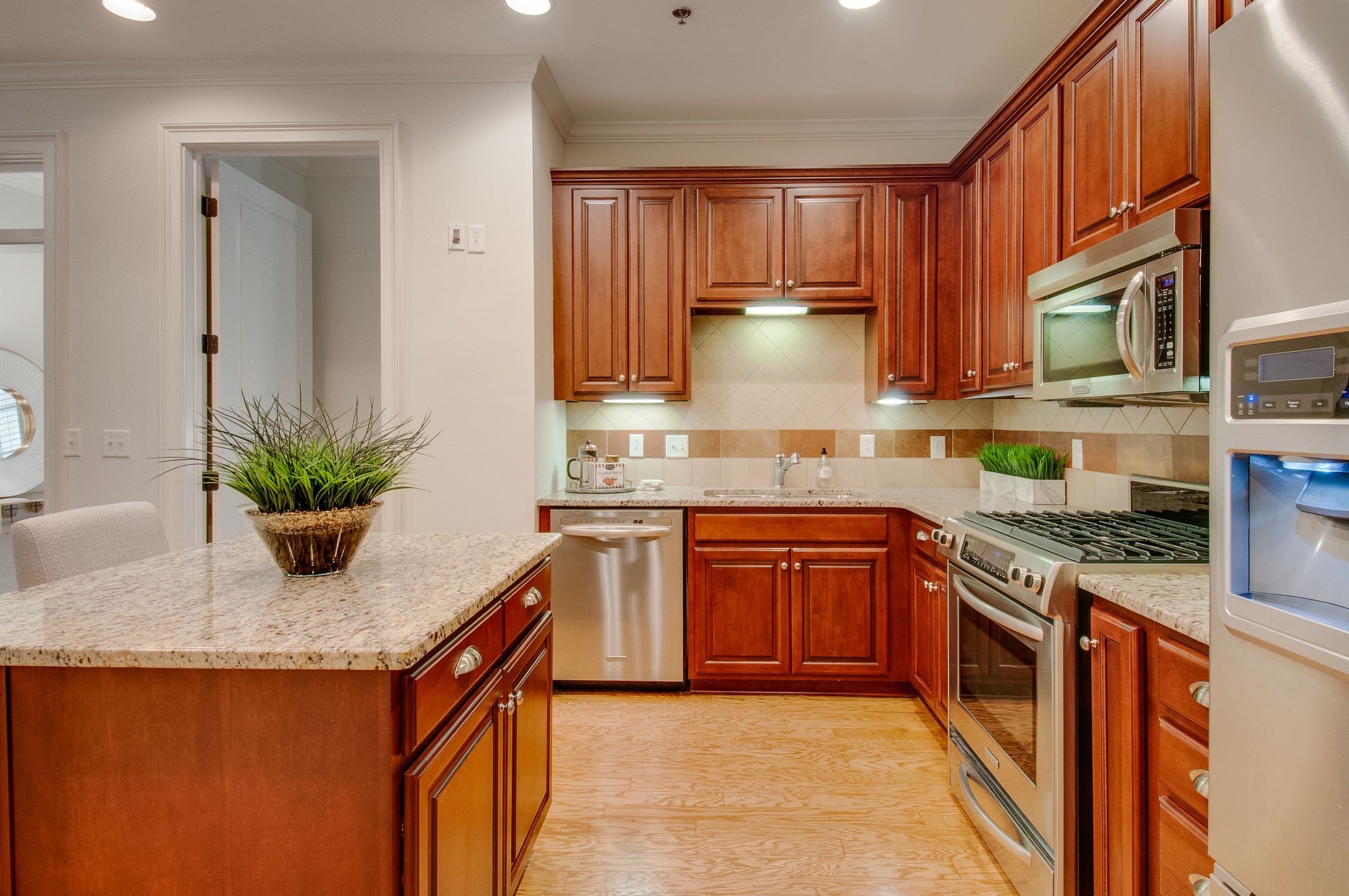 4407 Ridgefield Way Nashville, TN 37205 - Photo 10 of 39