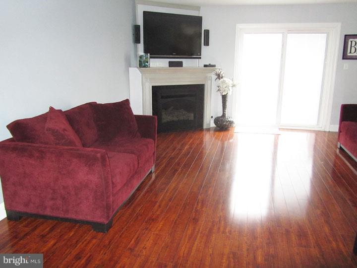 1083 Plowshare Road Blue Bell, PA 19422 - Photo 4 of 22 Living Room