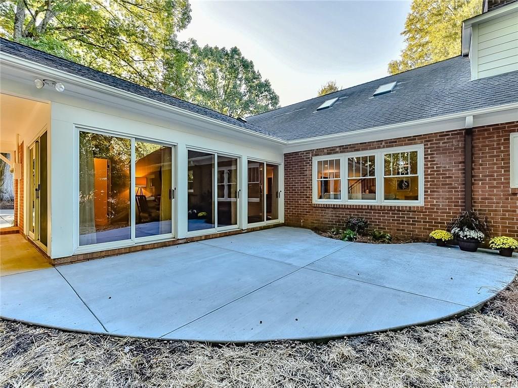 4237 Oldfield Road Charlotte, NC 28226 - Photo 23 of 24 Gallery Image 23