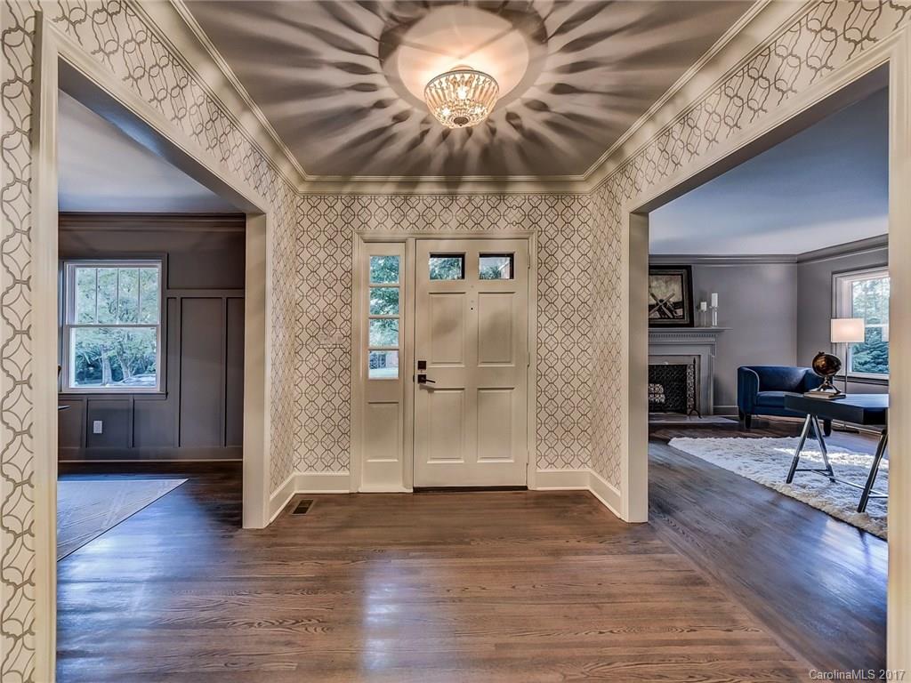 4237 Oldfield Road Charlotte, NC 28226 - Photo 4 of 24 Gallery Image 4