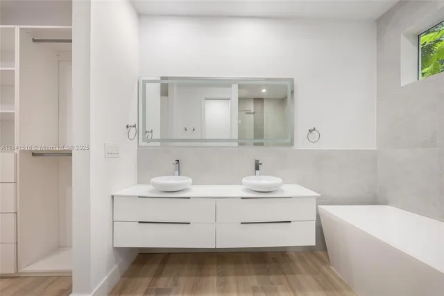 $1,575,000 | 3164 Plaza Street, Coconut Grove, FL 33133