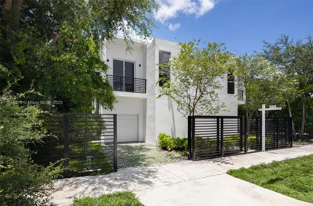 $1,575,000 | 3164 Plaza Street, Coconut Grove, FL 33133
