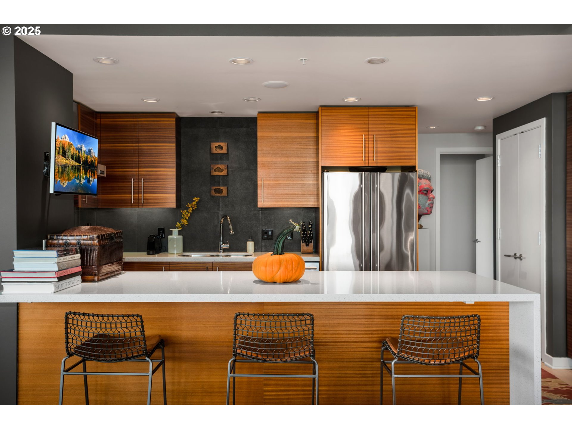 1830 Northwest Riverscape Street, Unit 610 Portland, OR 97209 - Photo 11 of 33 Gallery Image 11