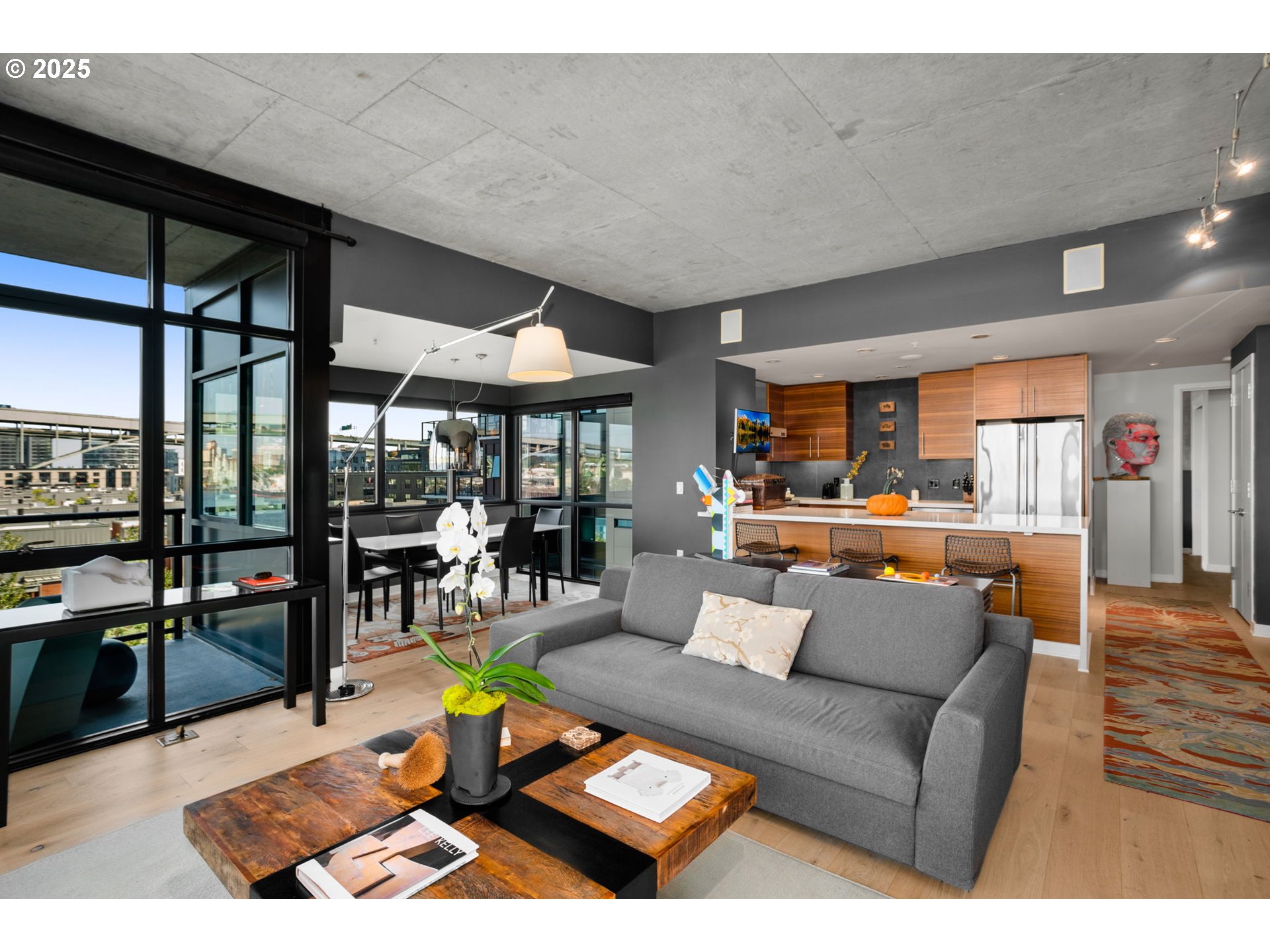 1830 Northwest Riverscape Street, Unit 610 Portland, OR 97209 - Photo 9 of 33 Gallery Image 9