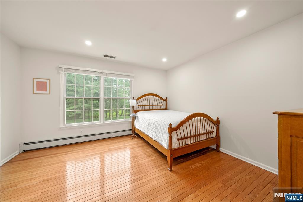 7 Woods Edge Road Old Tappan, NJ 07675 - Photo 21 of 32
