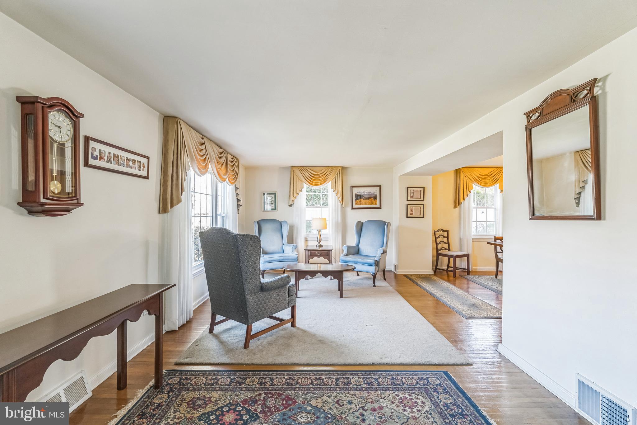 502 Willow Road Oreland, PA 19075 - Photo 2 of 37 Enter into the formal Living Room