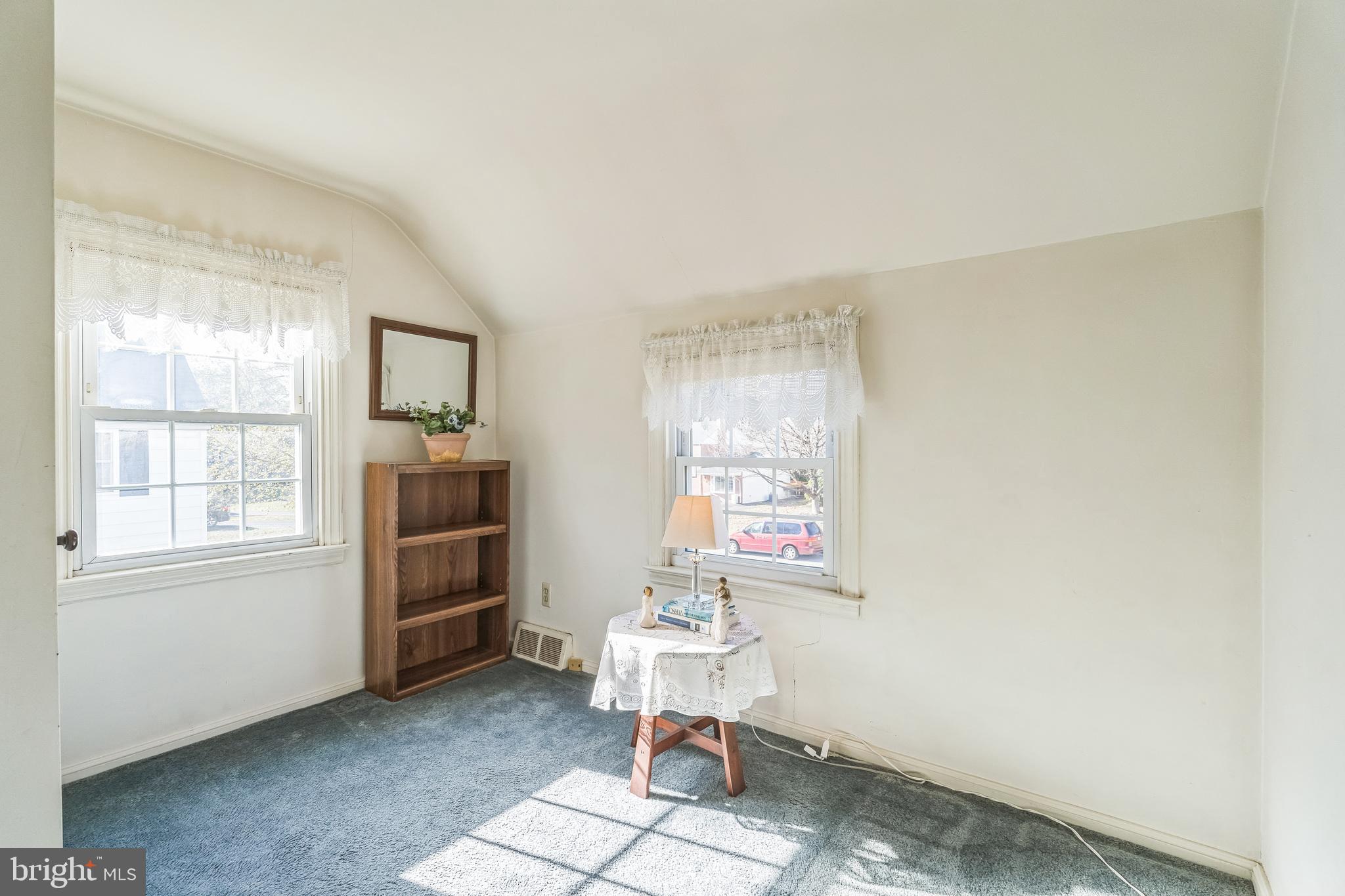 502 Willow Road Oreland, PA 19075 - Photo 24 of 37 Bedroom 4