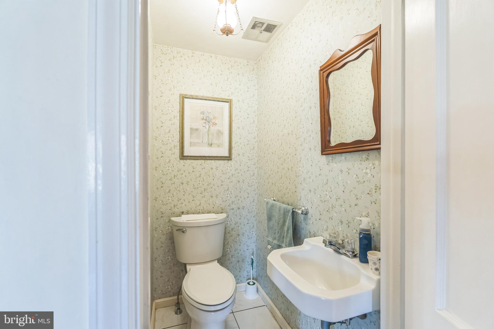 502 Willow Road Oreland, PA 19075 - Photo 8 of 37 1st Floor Half Bath