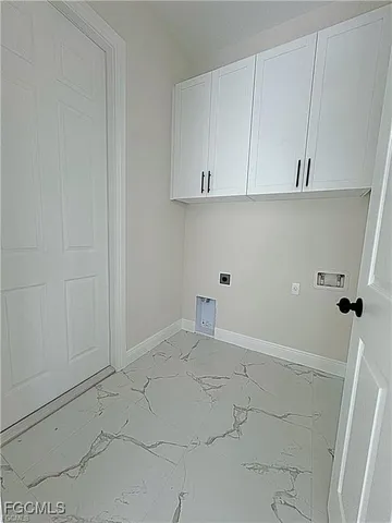 a view of livingroom with an outdoor space