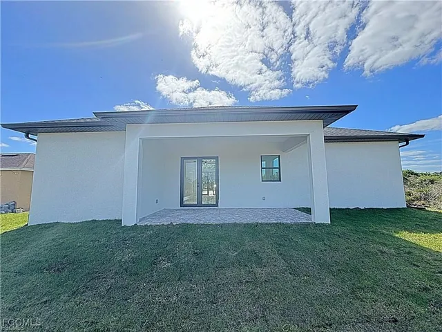 $570,000 | 4437 60th Avenue Northeast, Naples, FL 34120