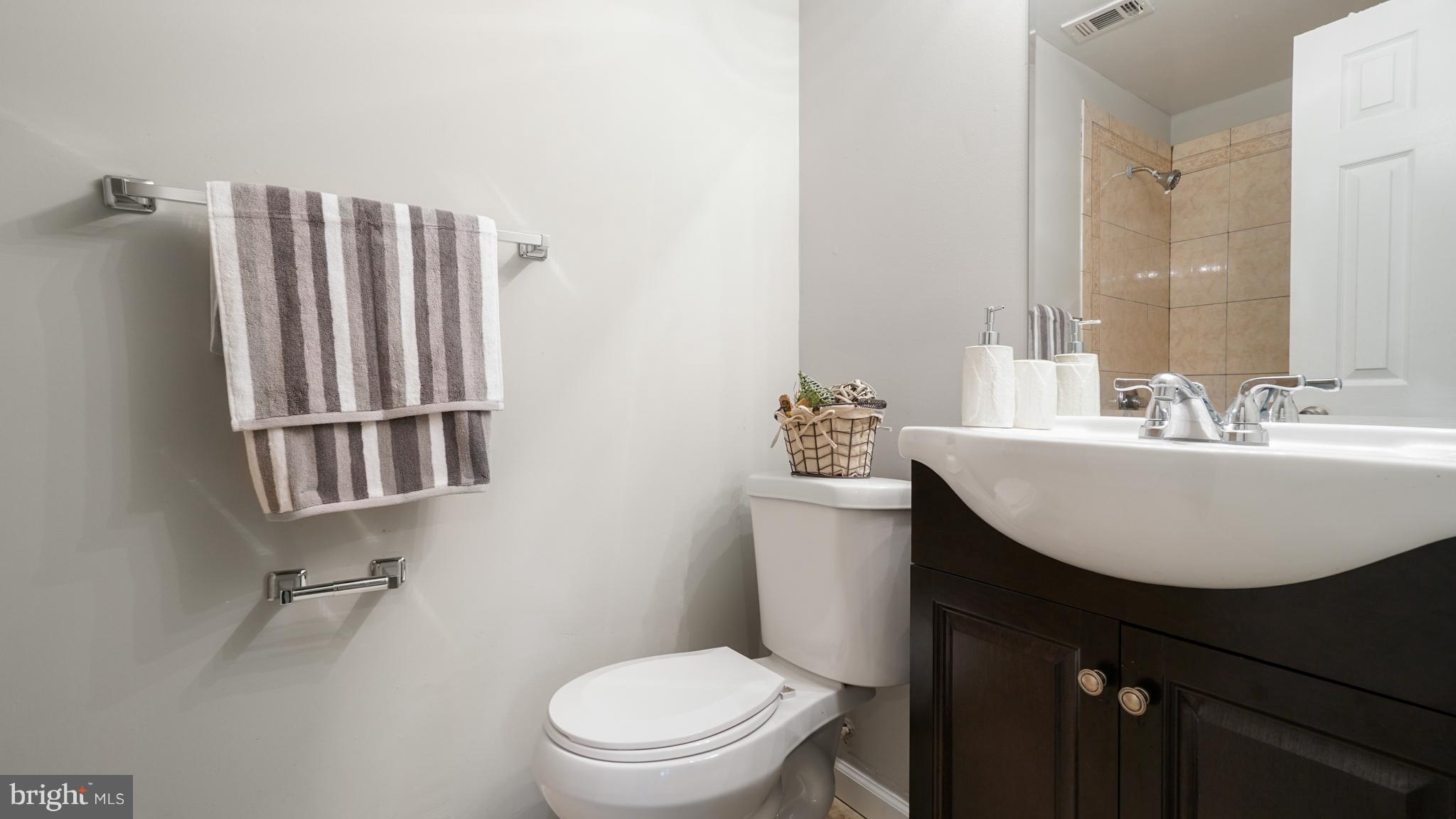 7102 Greeley Road Landover, MD 20785 - Photo 22 of 27 Bath