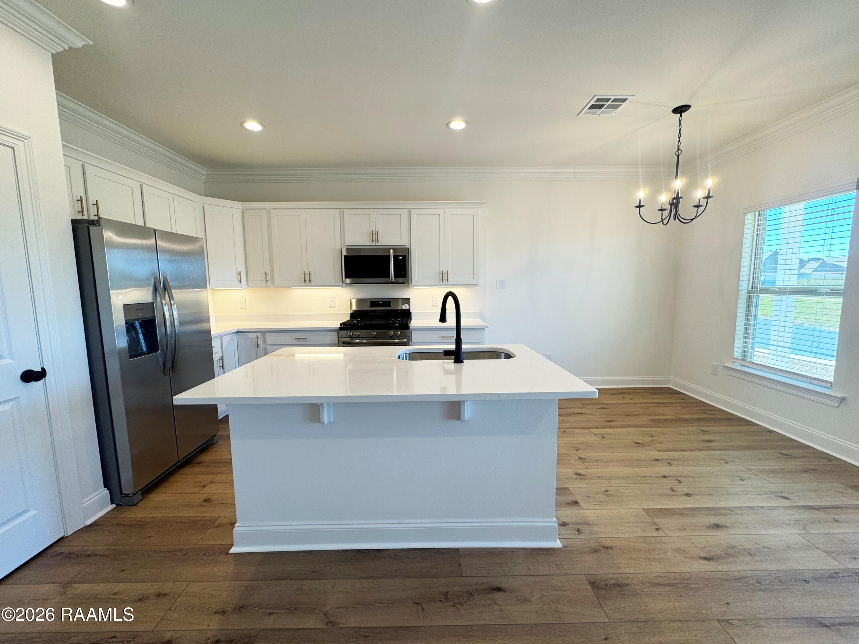 123 Star Lane Broussard, LA 70518 - Photo 8 of 12 KITCHEN