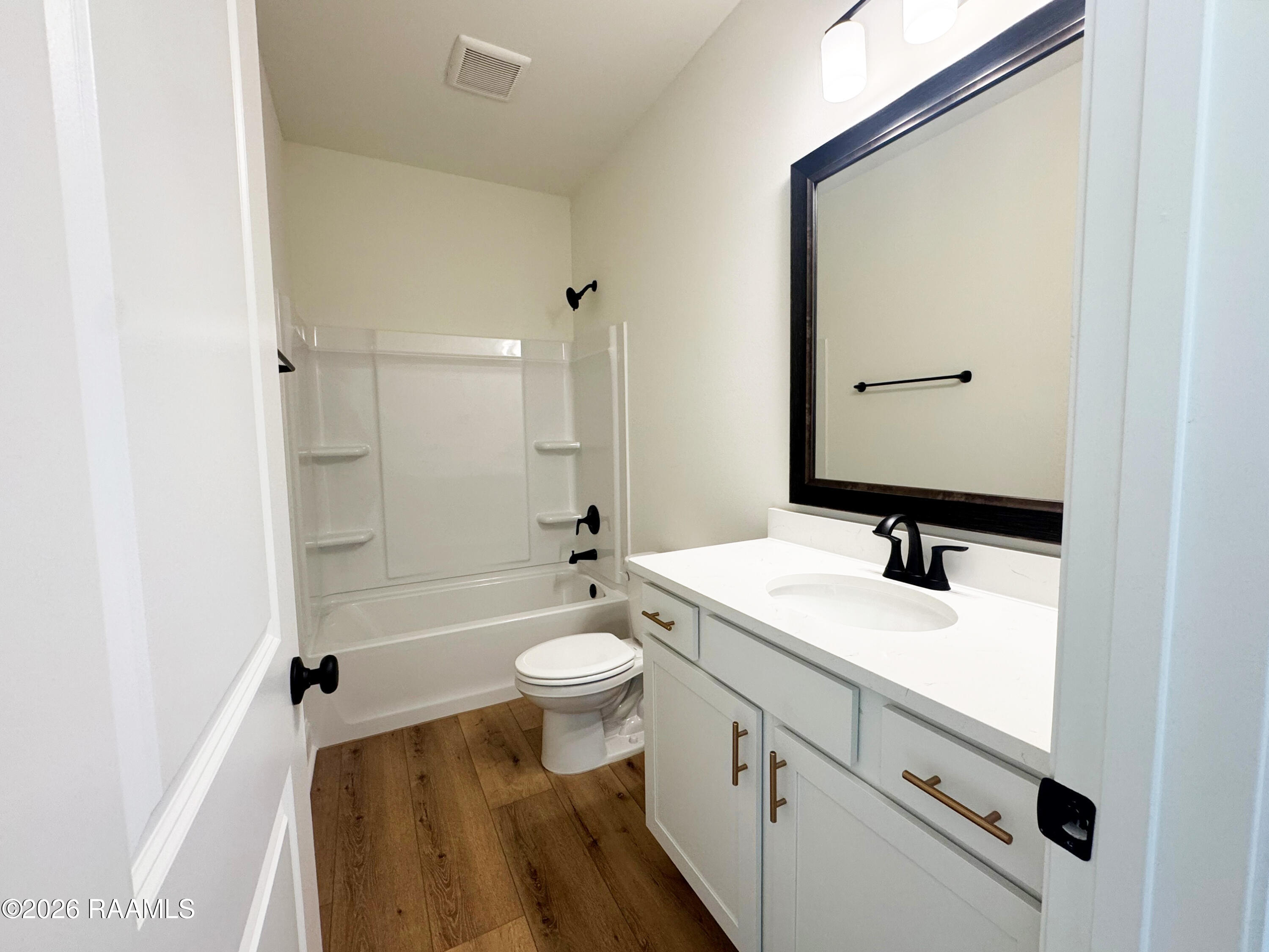123 Star Lane Broussard, LA 70518 - Photo 9 of 12 BATHROOM
