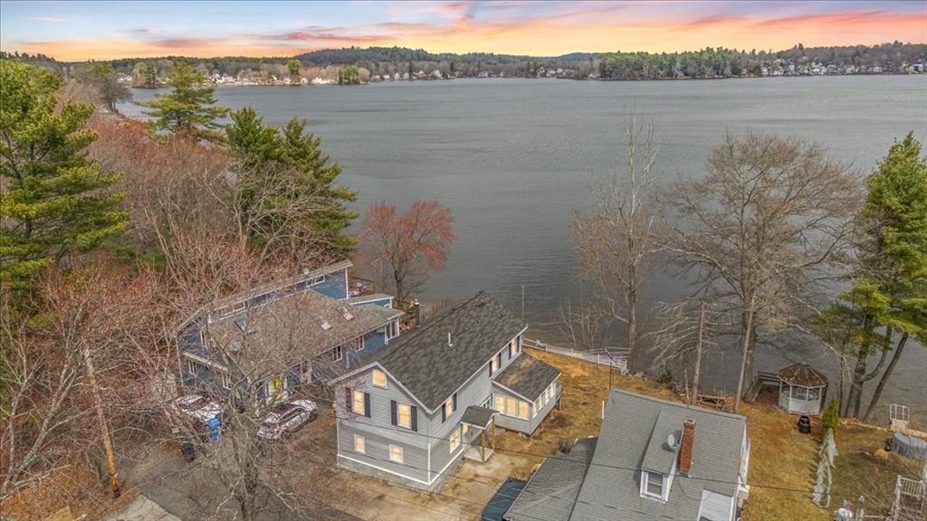 12 Shore Road Merrimac, MA 01860 - Photo 2 of 33