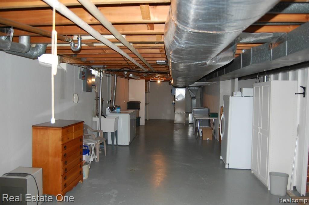 18741 Levan Road Livonia, MI 48152 - Photo 19 of 25 18741 Levan 020.jpg