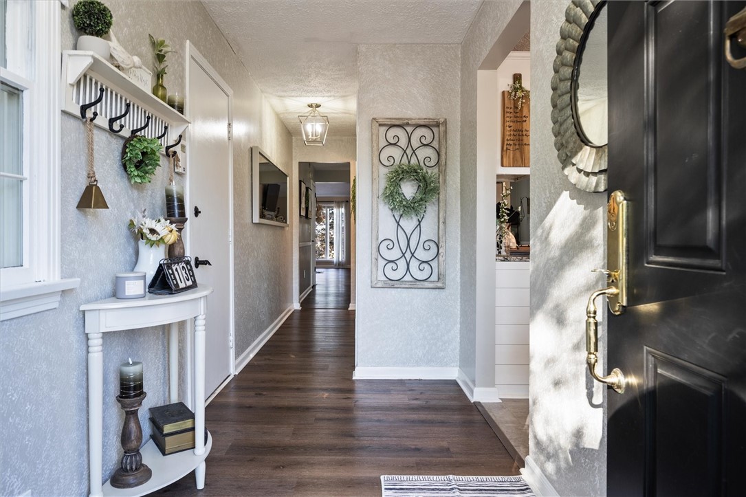 100 Port View Circle Irondequoit, NY 14617 - Photo 5 of 48