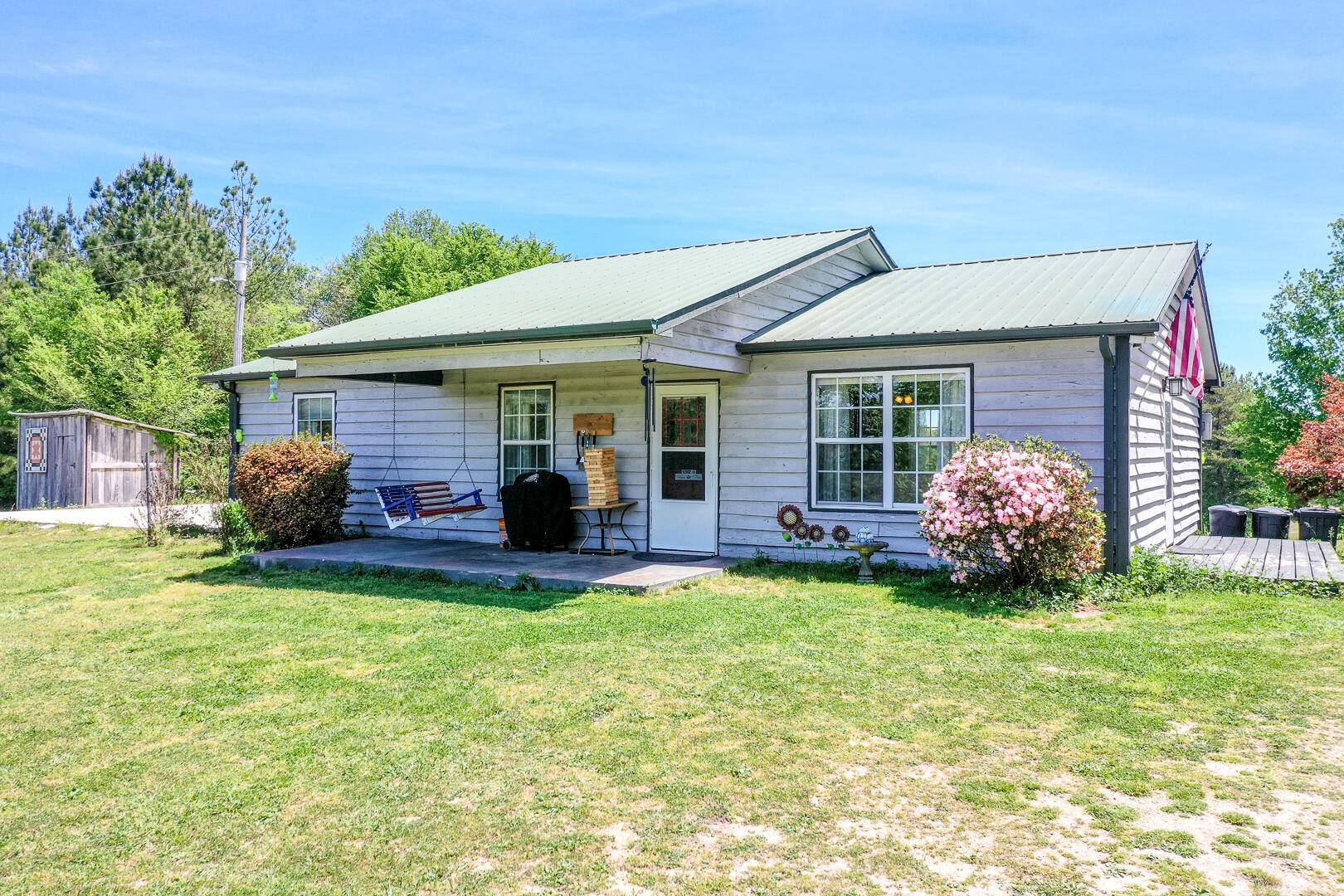 338 Golden Trail Spring City, TN 37381 - Photo 1 of 40 Gallery Image 1