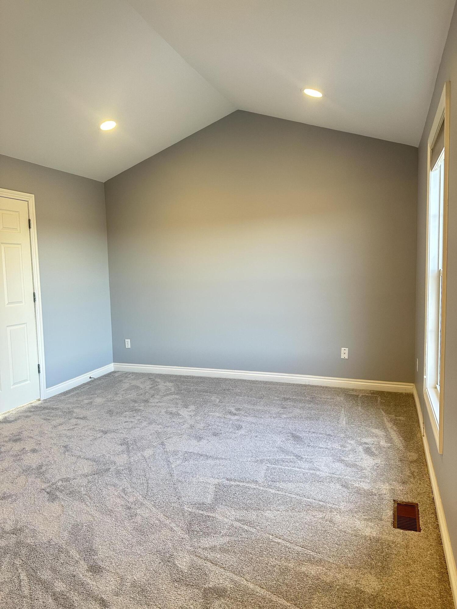 45663 North Stonewood Road Canton, MI 48187 - Photo 16 of 23 IMG_5261 (1)