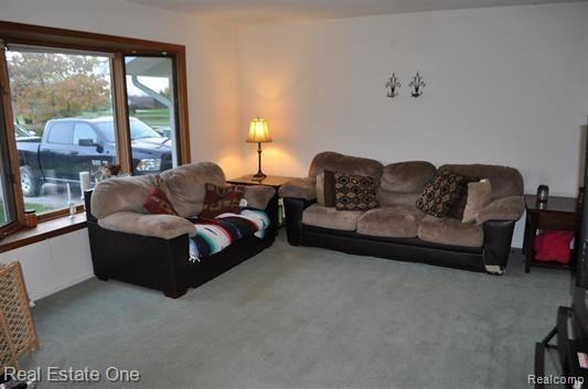 7240 Frith Road St. Clair, MI 48079 - Photo 2 of 9 31184589-1.jpg