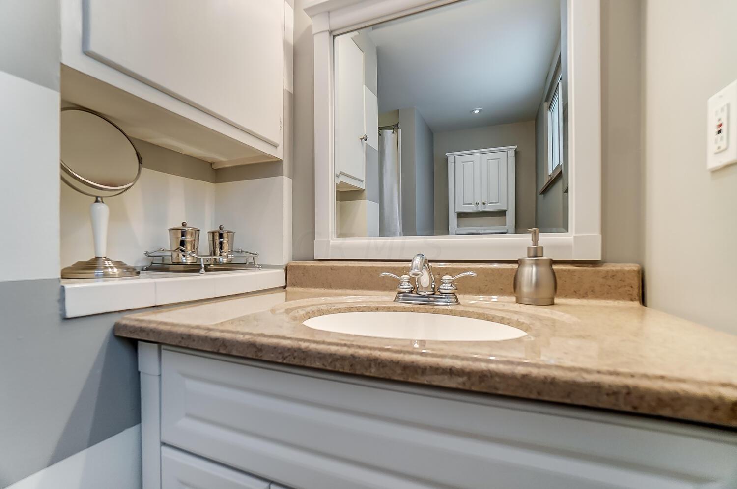 3235 Ainwick Road Upper Arlington, OH 43221 - Photo 32 of 65