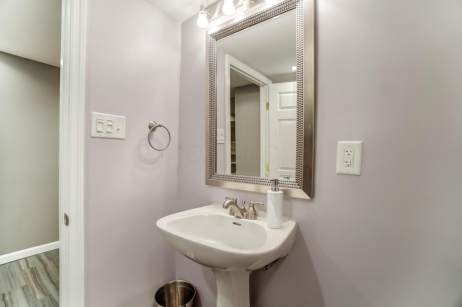 3235 Ainwick Road Upper Arlington, OH 43221 - Photo 48 of 65